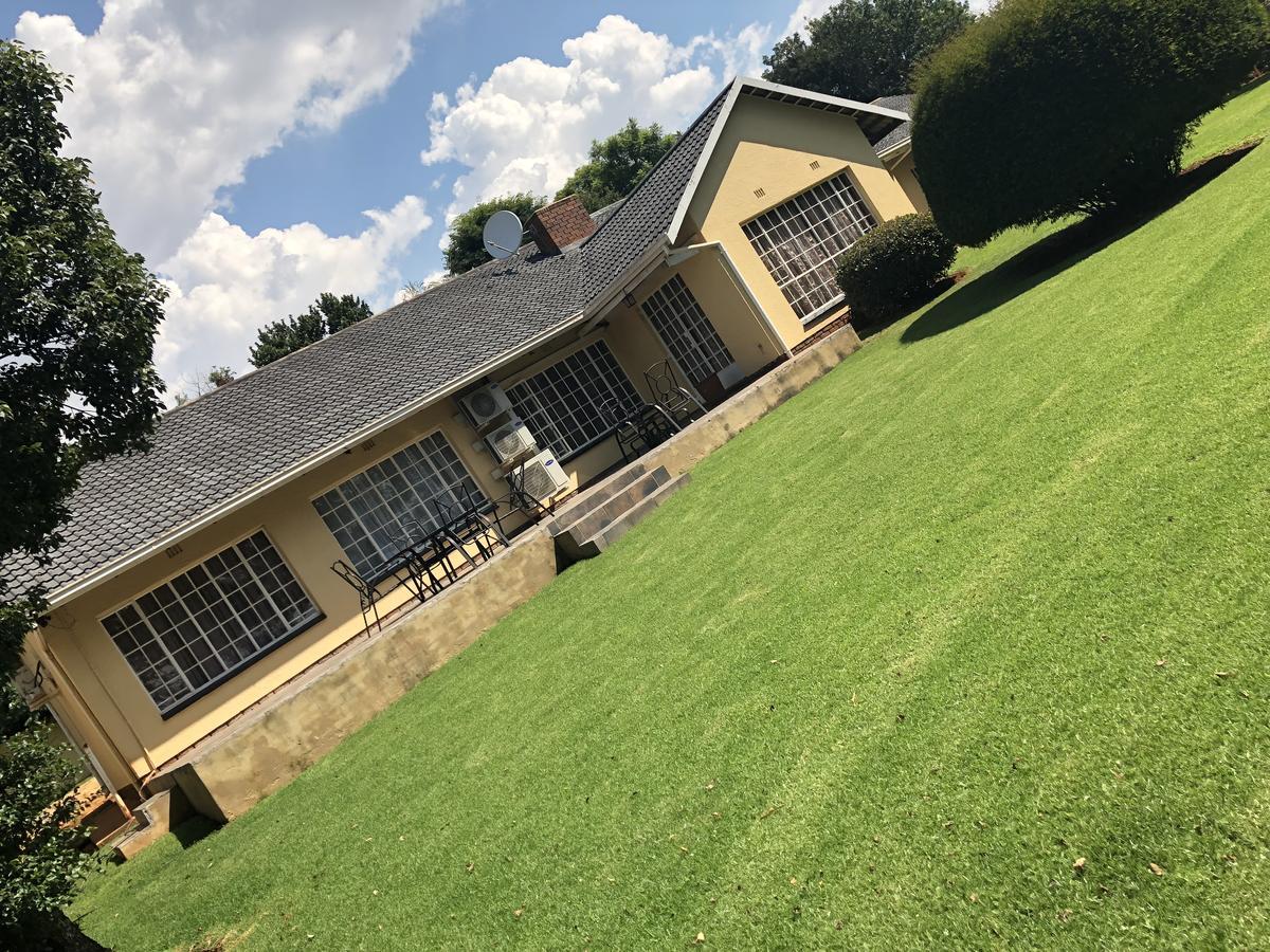 Khuvena Guesthouse Randburg Exteriér fotografie